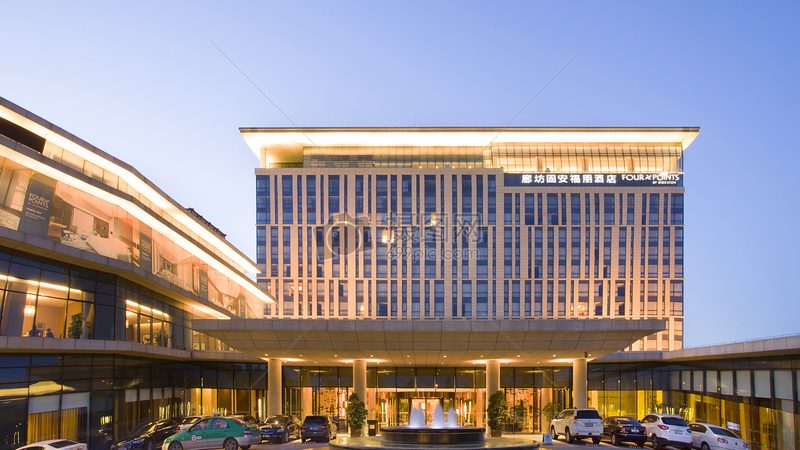 团建包车费用通常由以下几个部分构成：